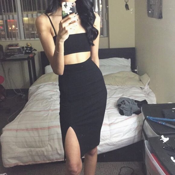 Reformation Two Piece Set - Picture 1 of 4